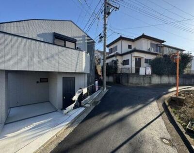 小雀町　新築一戸建て
